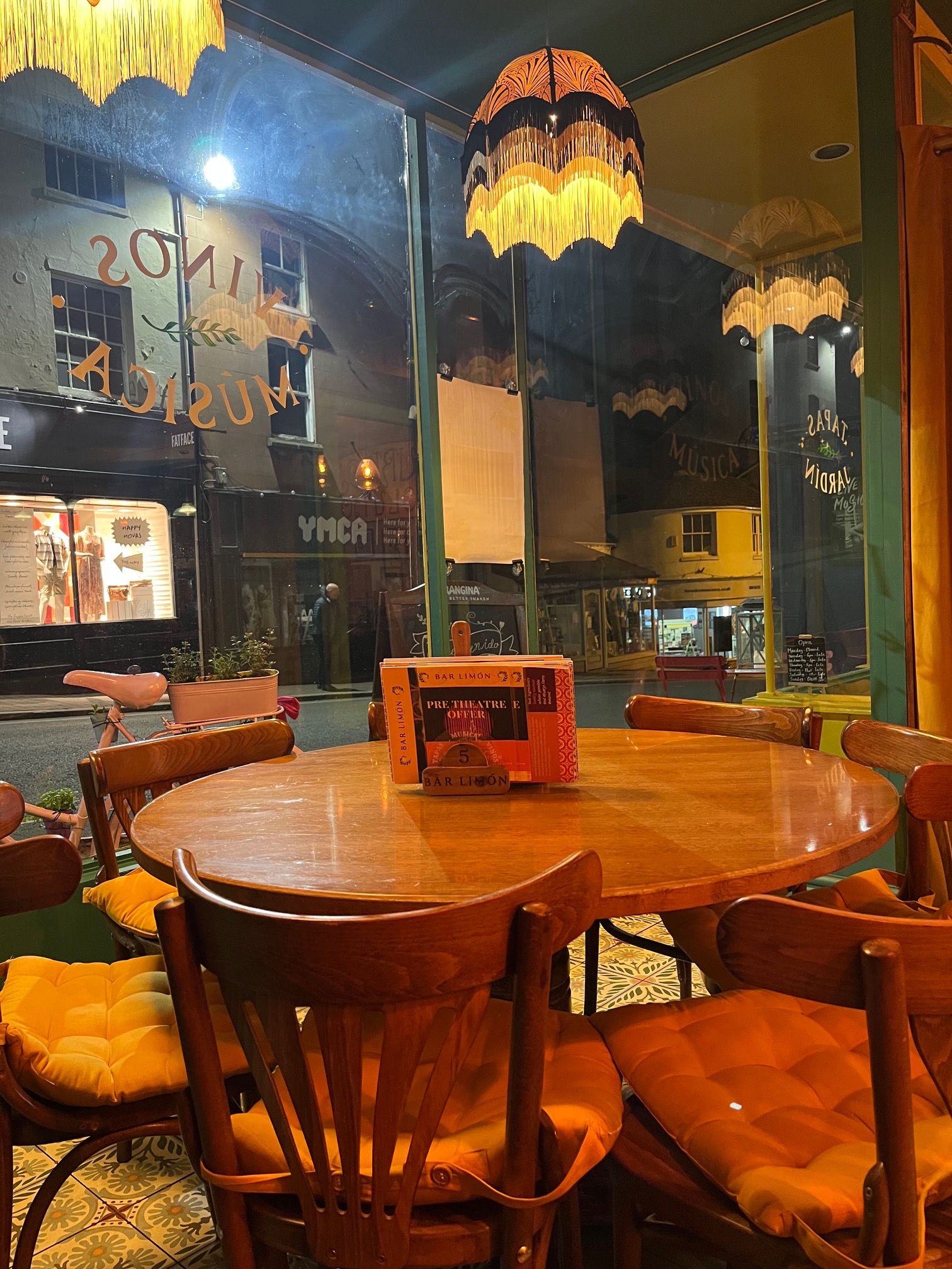 Bar limon
